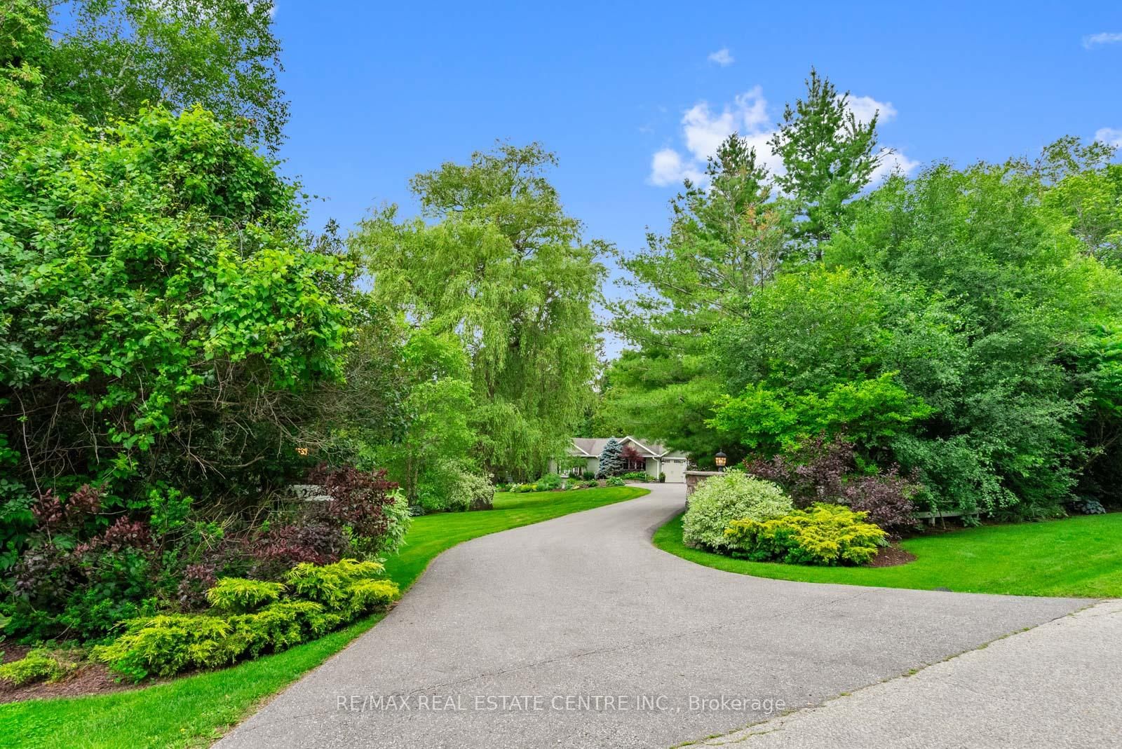 2 Cedar Drive • Caledon, ON photo 4