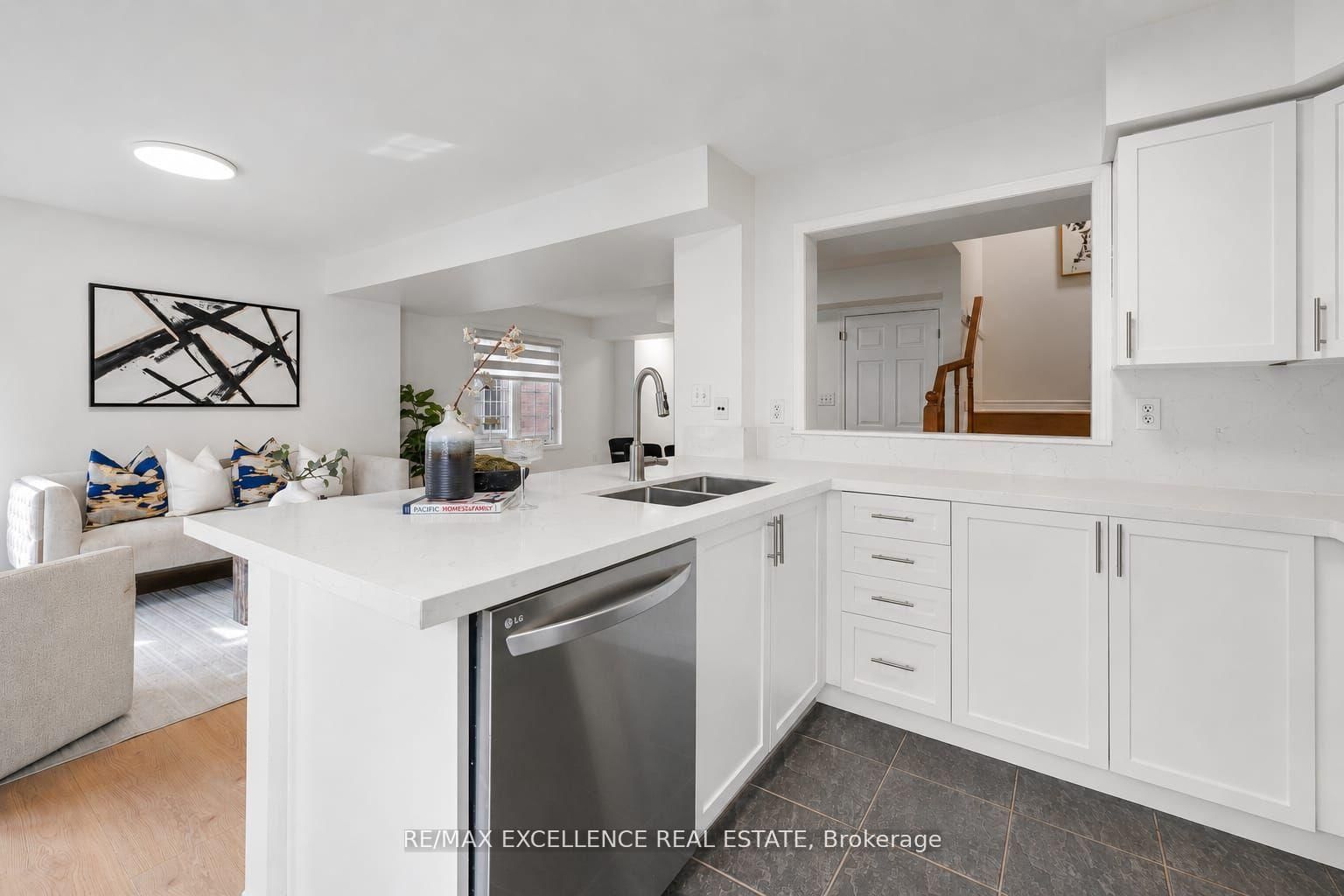 2614 Dashwood Drive • #10 • Oakville, ON photo 9