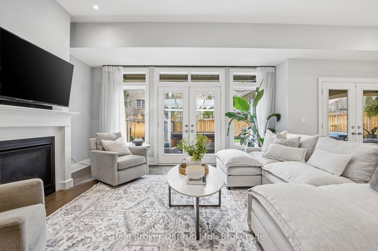 2541 Kate Common • Oakville, ON photo 10