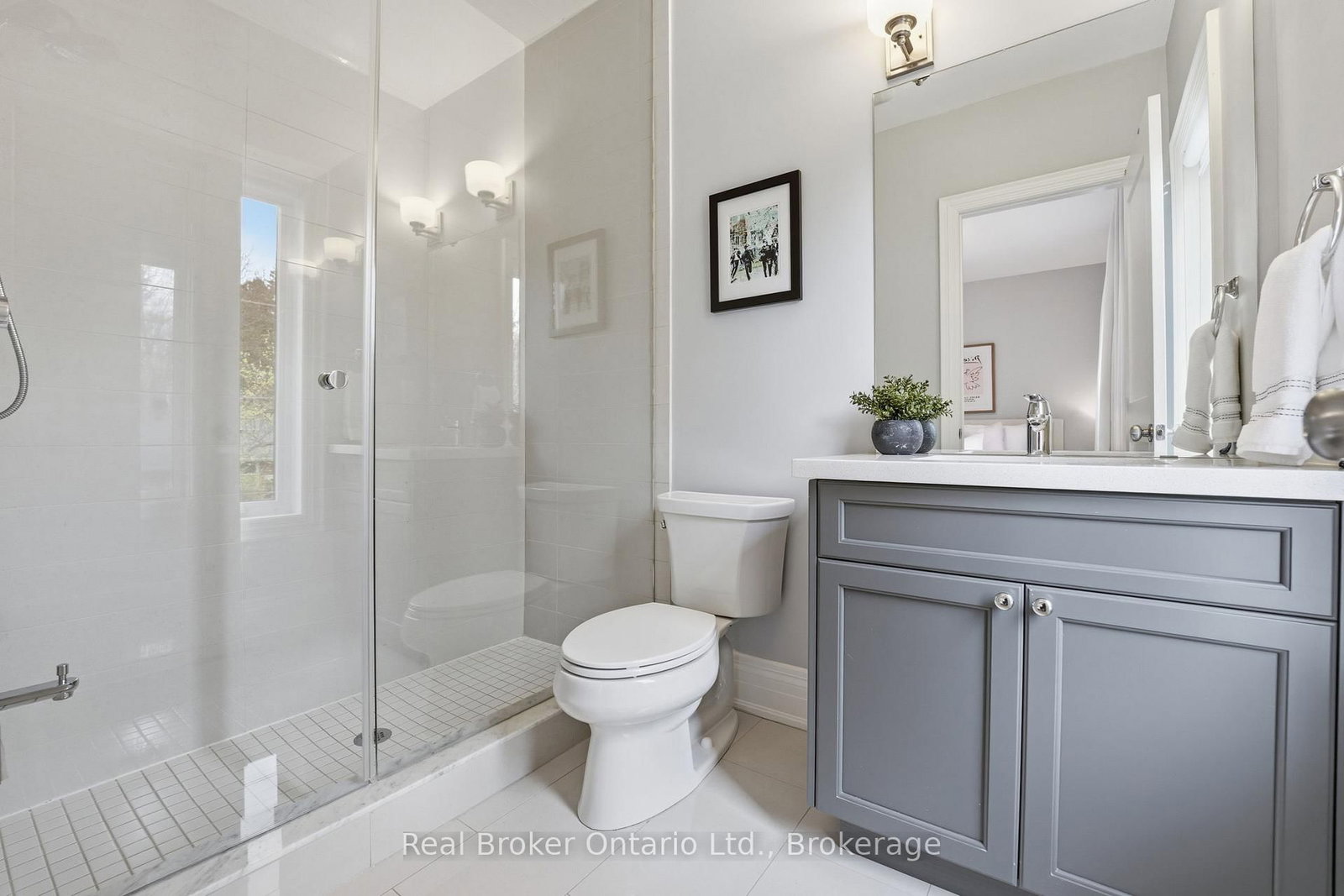 2541 Kate Common • Oakville, ON photo 24
