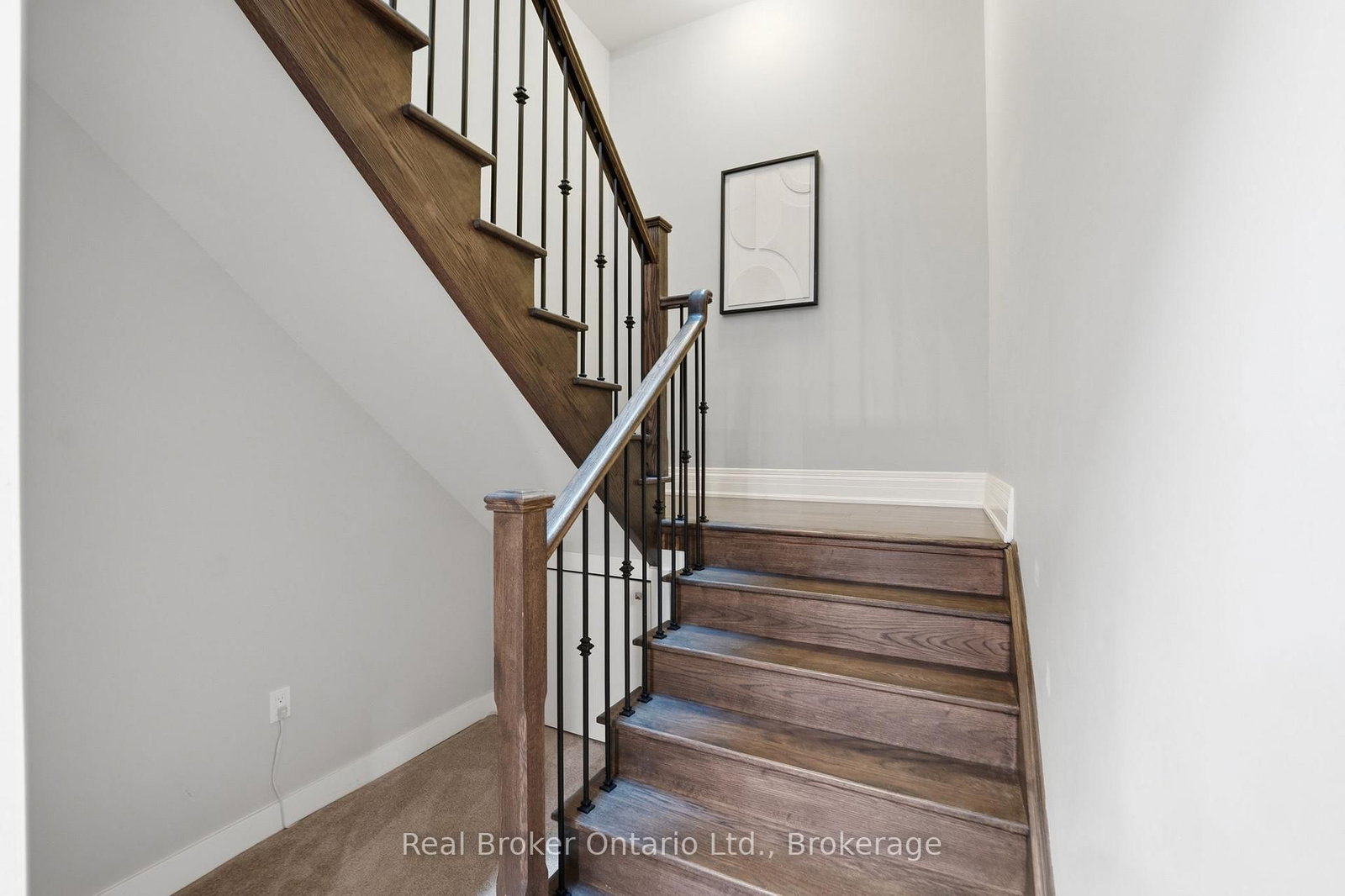 2541 Kate Common • Oakville, ON photo 35