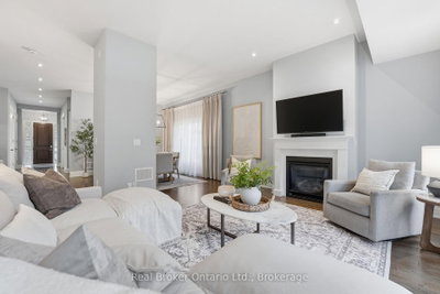 2541 Kate Common • Oakville, ON photo 8