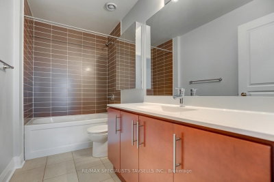 1 Hurontario Mississauga,ON L5G 0A3 — Photo 23