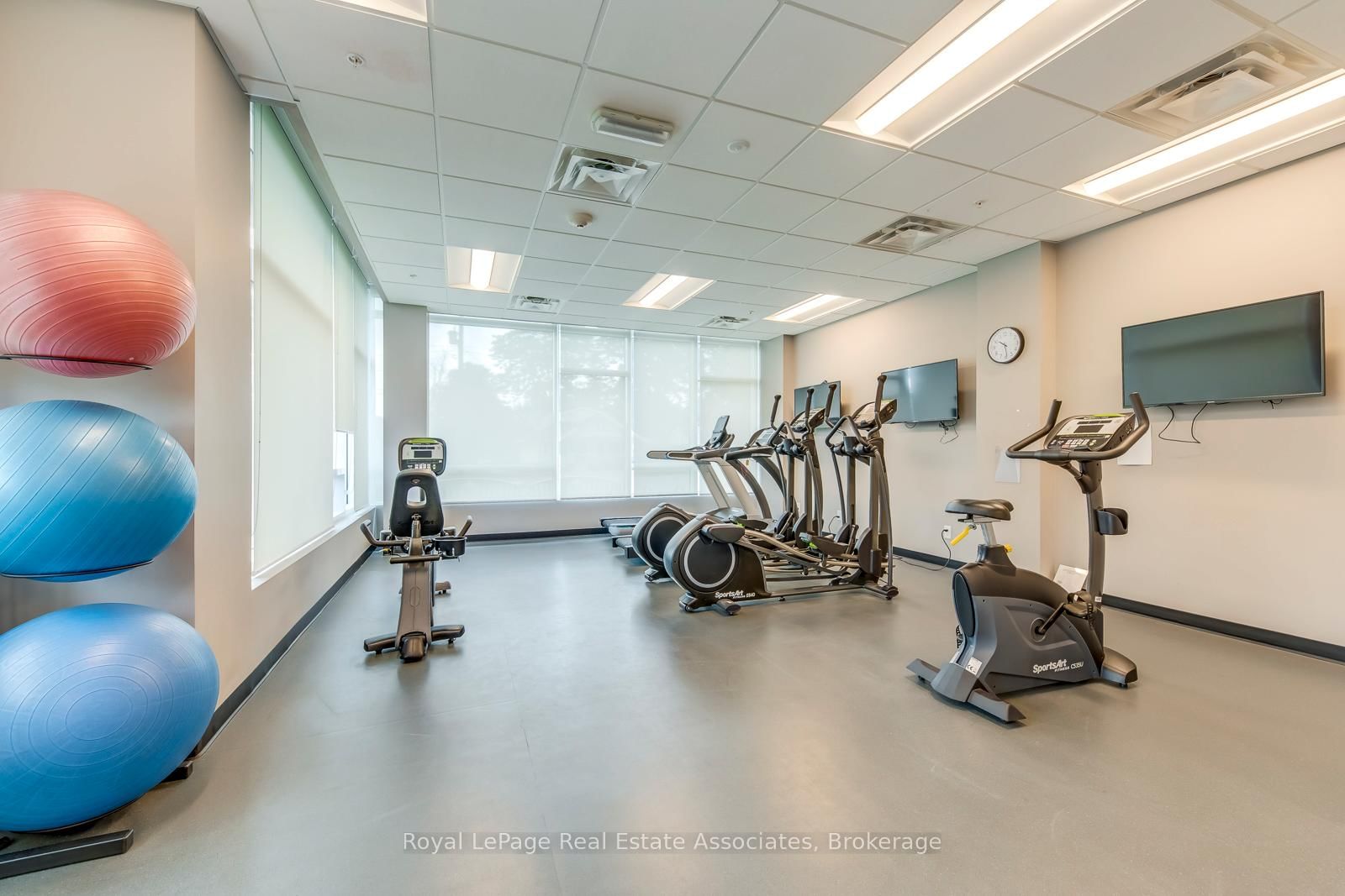 457 E Plains Road • #324 • Burlington, ON photo 20