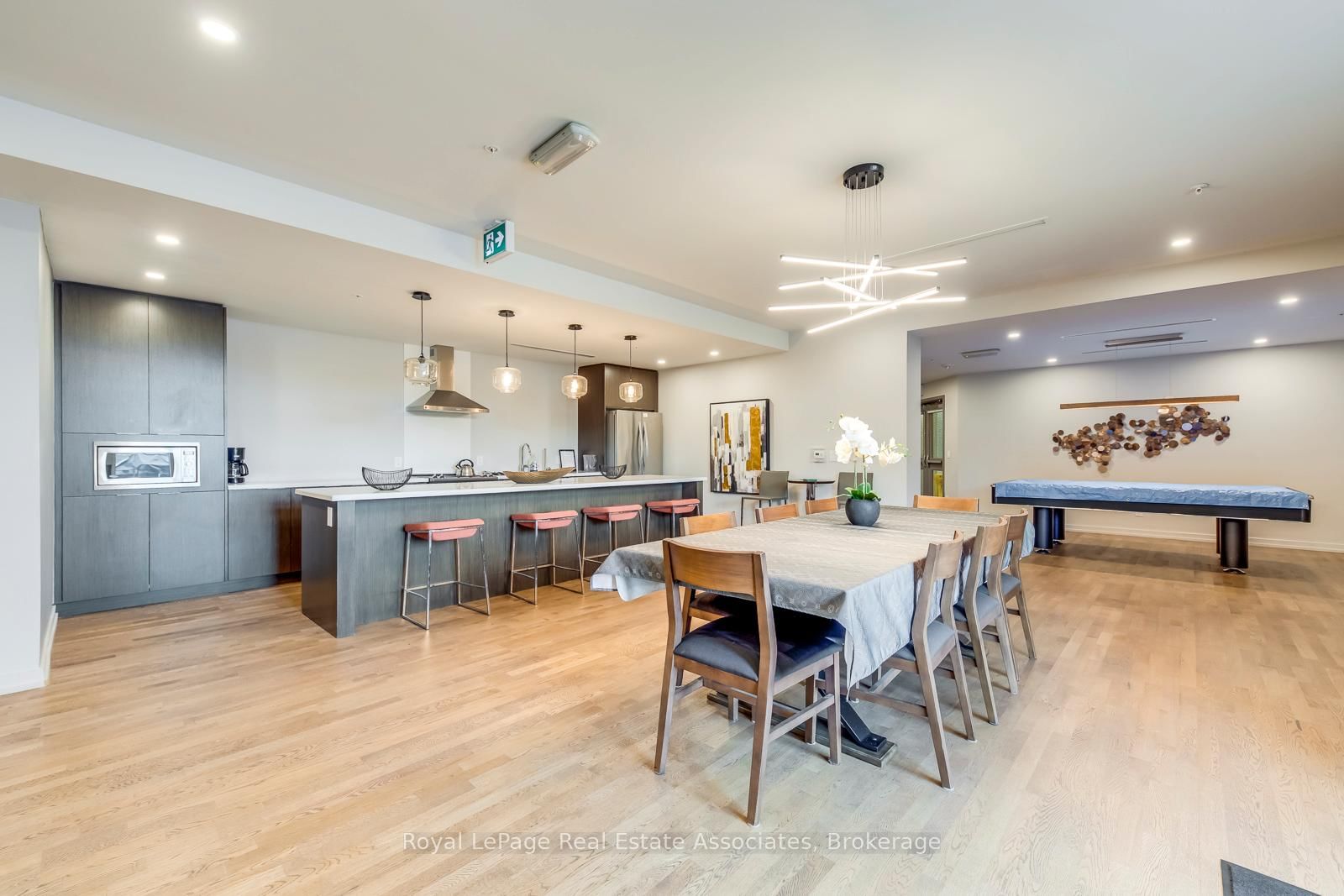 457 E Plains Road • #324 • Burlington, ON photo 26