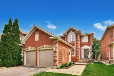 27 Lauchlin Crescent