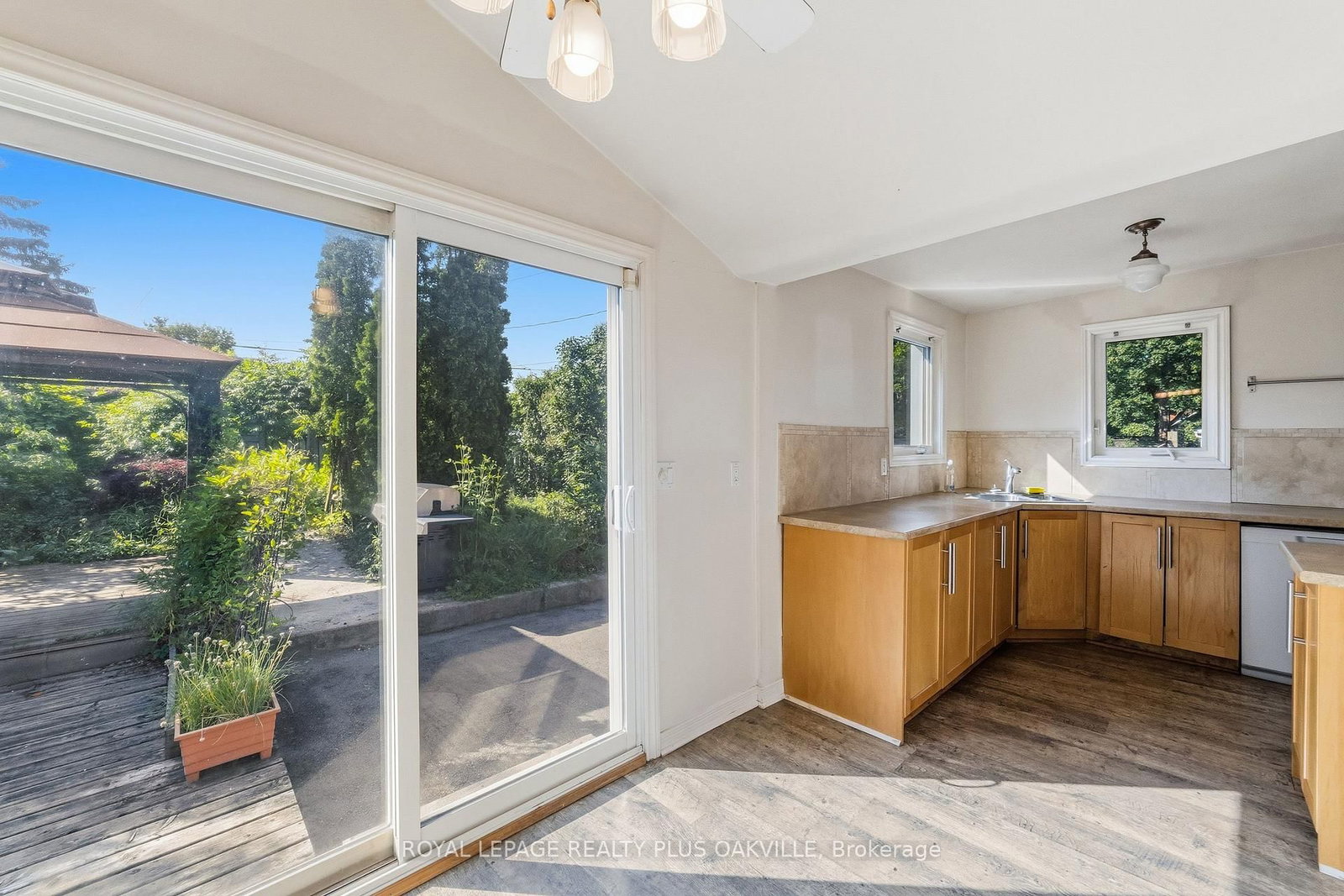 47 Stewart Street • Oakville, ON photo 14