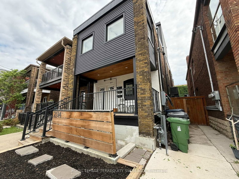 Unit 1 Lower - 2134 Dundas Street W