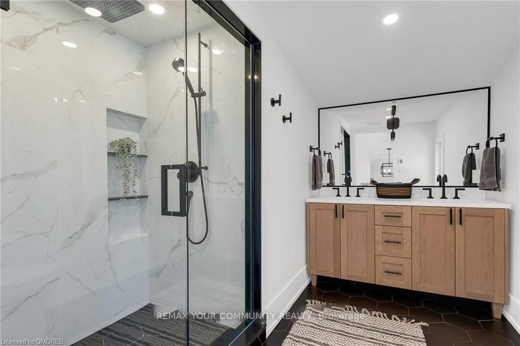 1379 CAROLINE Street • Burlington, ON photo 19