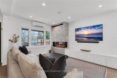 1379 CAROLINE Street • Burlington, ON photo 8