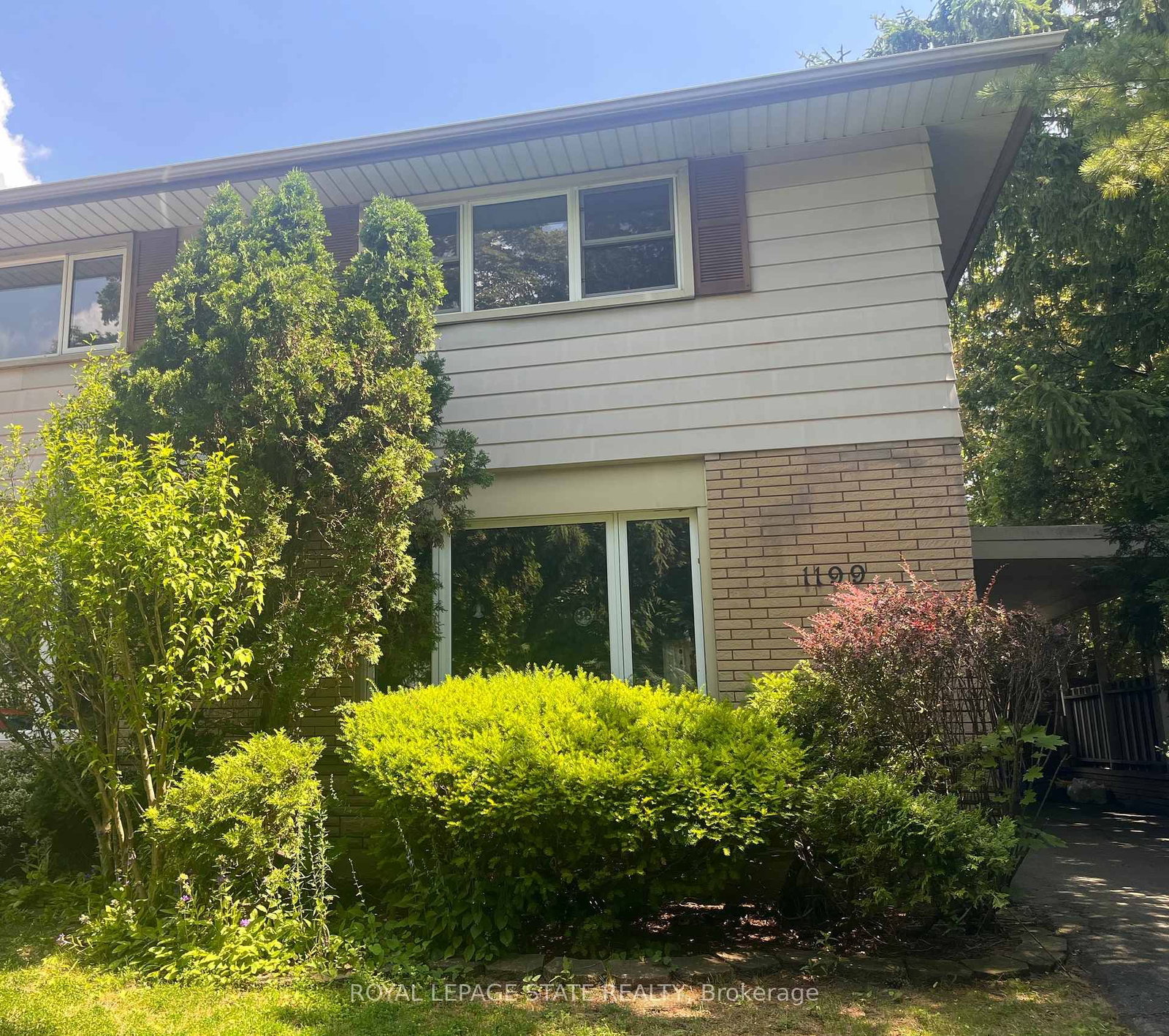 1199 Nottingham Avenue • Burlington, ON photo 1