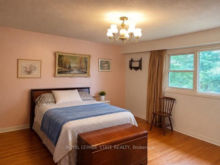 1199 Nottingham Avenue • Burlington, ON photo 11