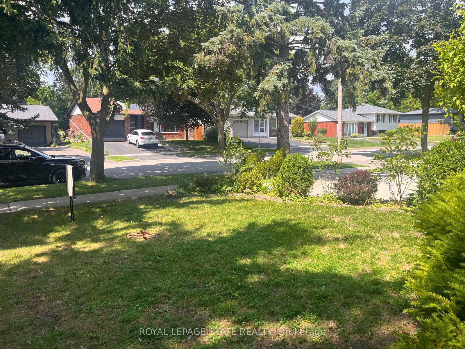 1199 Nottingham Avenue • Burlington, ON photo 3