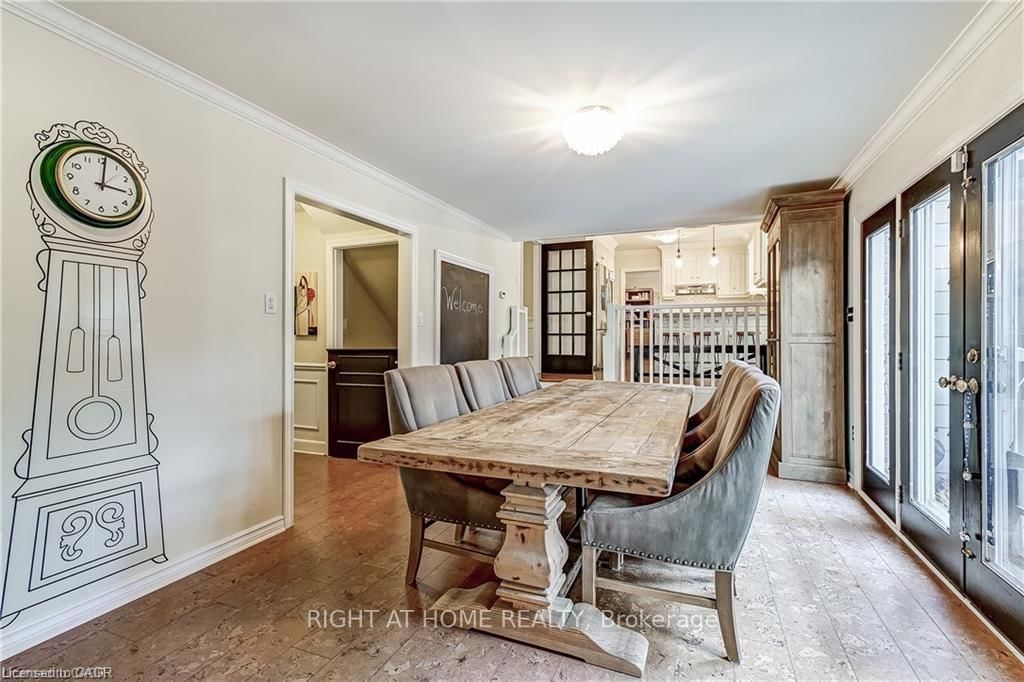 3021 Lakeshore Road • Burlington, ON photo 16