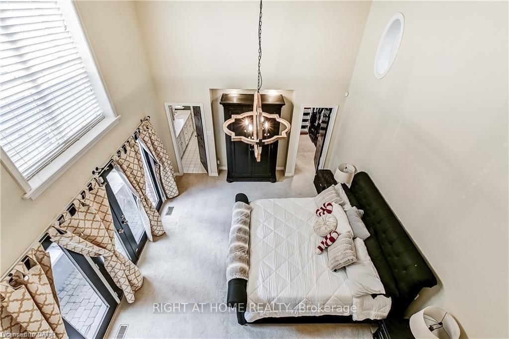 3021 Lakeshore Road • Burlington, ON photo 24