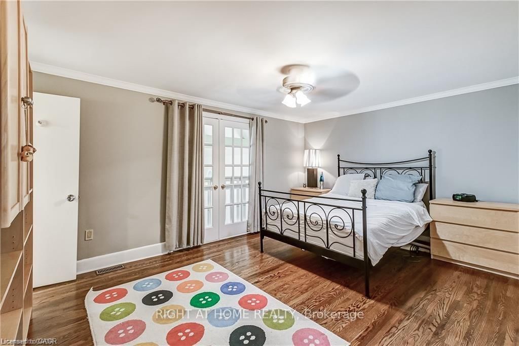 3021 Lakeshore Road • Burlington, ON photo 30