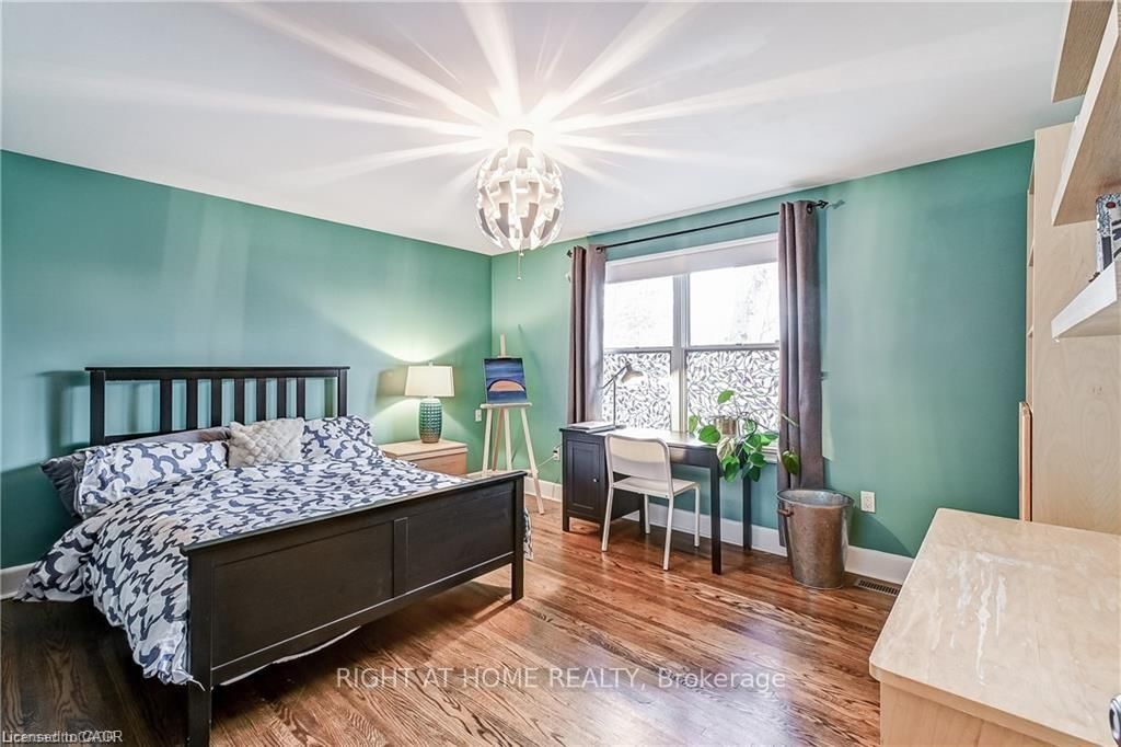 3021 Lakeshore Road • Burlington, ON photo 32