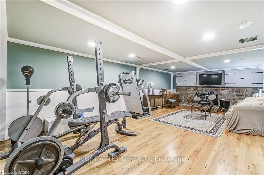 3021 Lakeshore Road • Burlington, ON photo 36