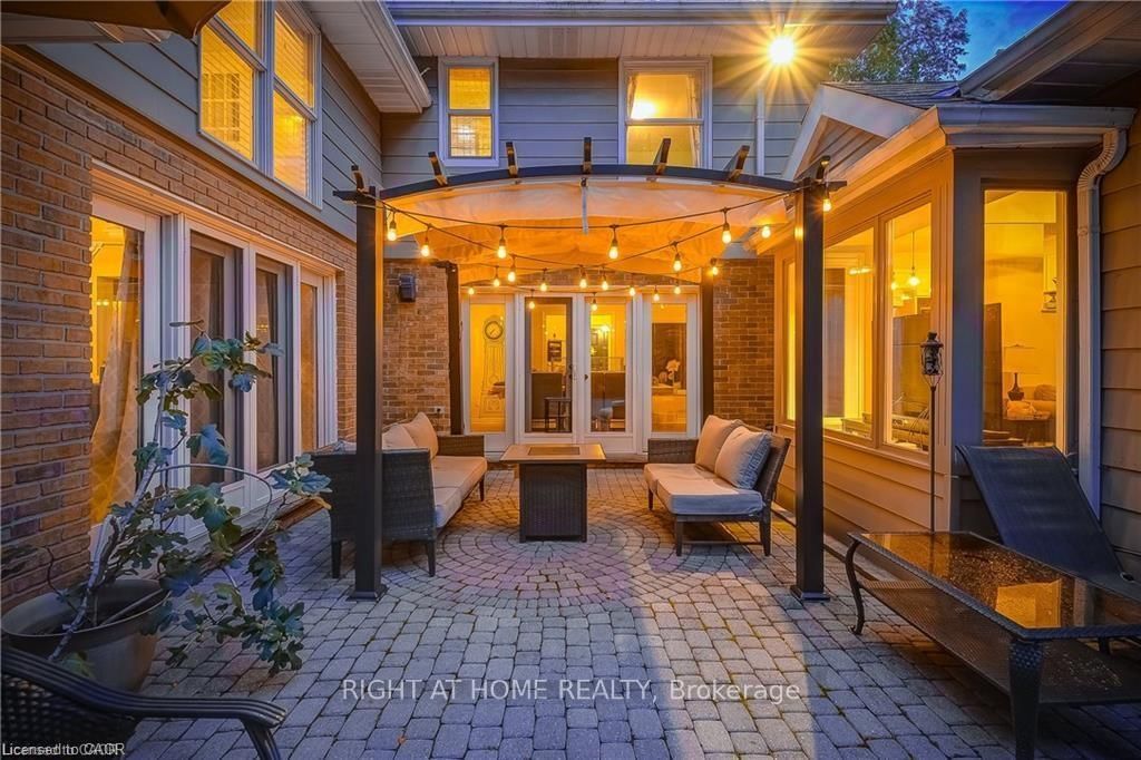 3021 Lakeshore Road • Burlington, ON photo 37