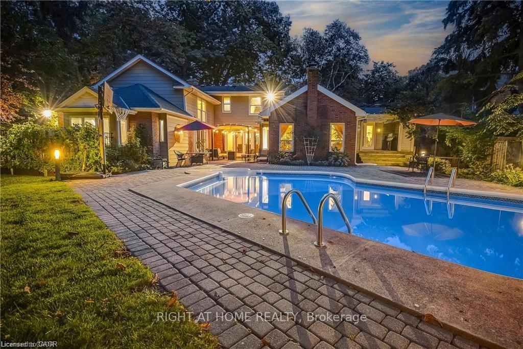 3021 Lakeshore Road • Burlington, ON photo 42