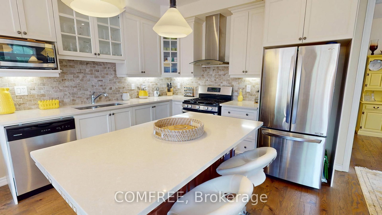 16 Ridgegate Crescent • Halton Hills, ON photo 10
