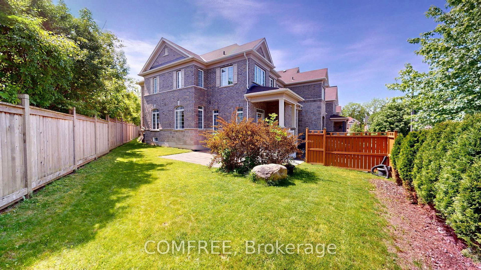 16 Ridgegate Crescent • Halton Hills, ON photo 28