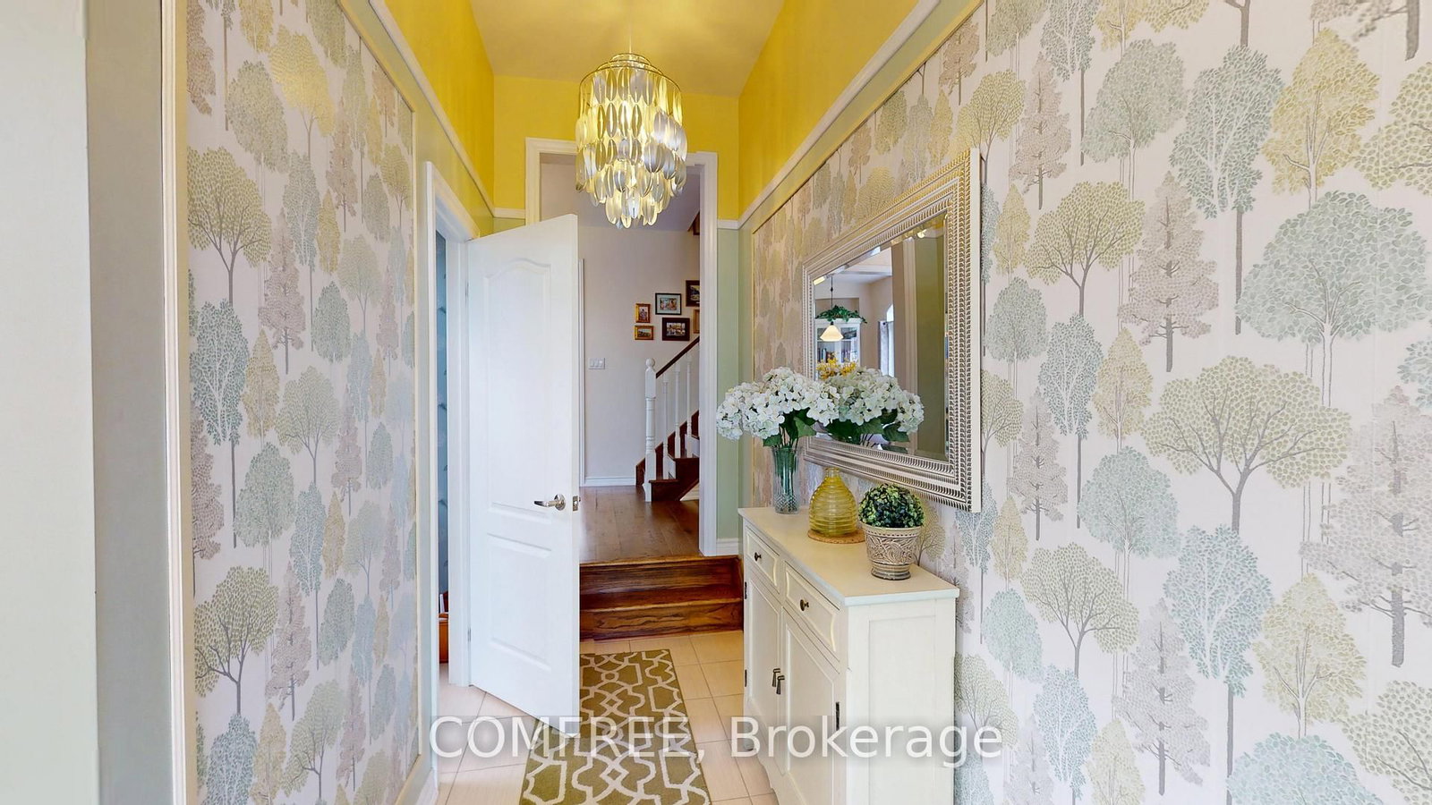 16 Ridgegate Crescent • Halton Hills, ON photo 3