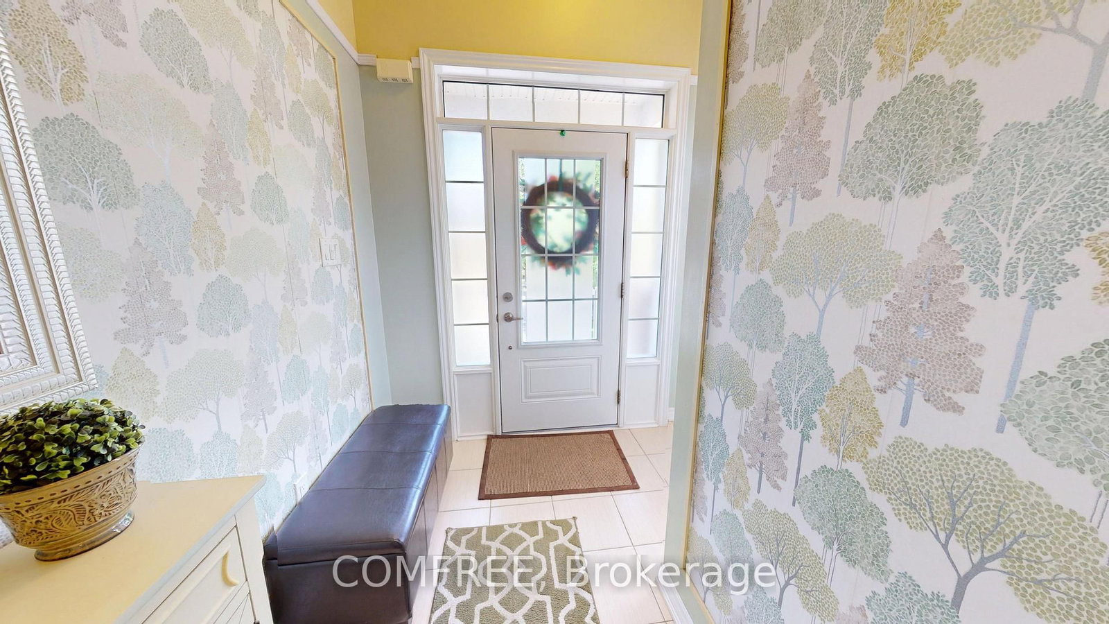 16 Ridgegate Crescent • Halton Hills, ON photo 4