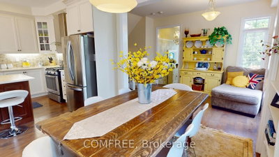 16 Ridgegate Crescent • Halton Hills, ON photo 9