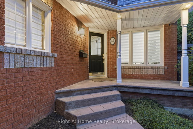 57 Lauchlin Crescent
