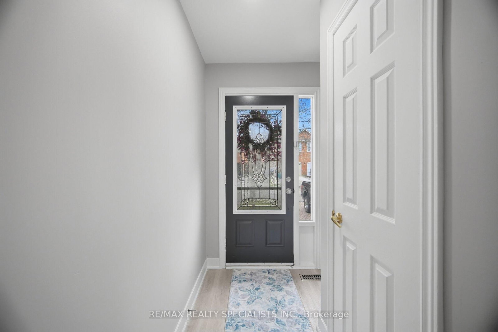 69 Wood Circle • Caledon, ON photo 6