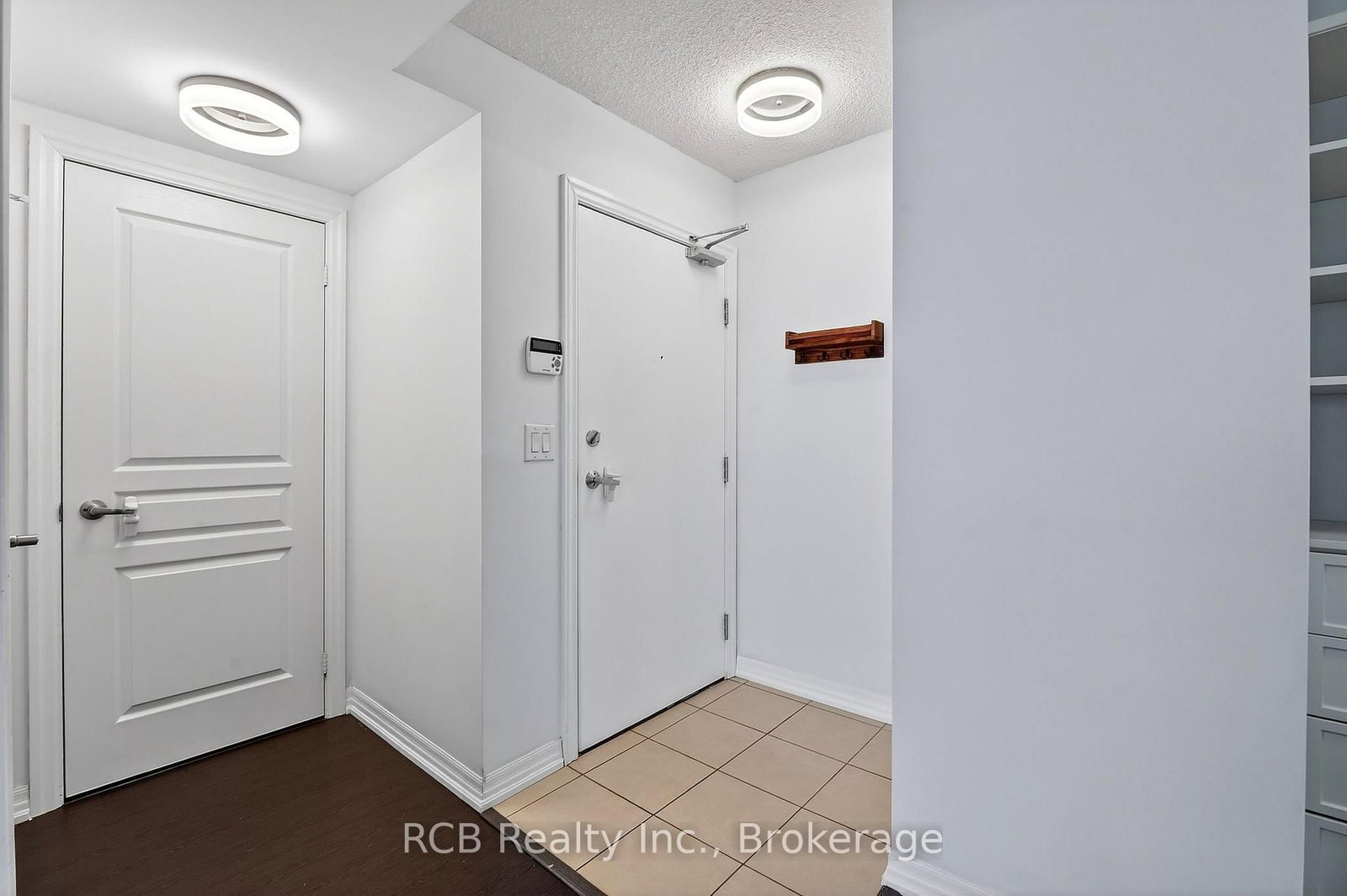 1940 Ironstone Drive • #1006 • Burlington, ON photo 8