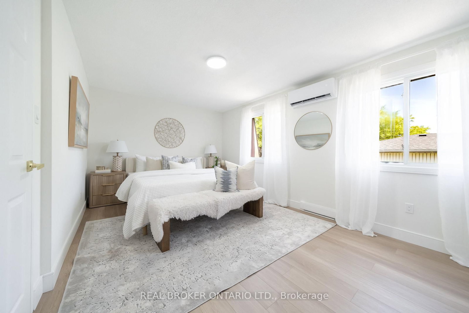 684 Dynes Road • #1 • Burlington, ON photo 13