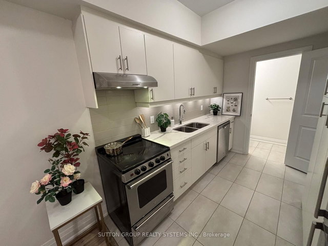 2-1774A Lawrence Avenue W