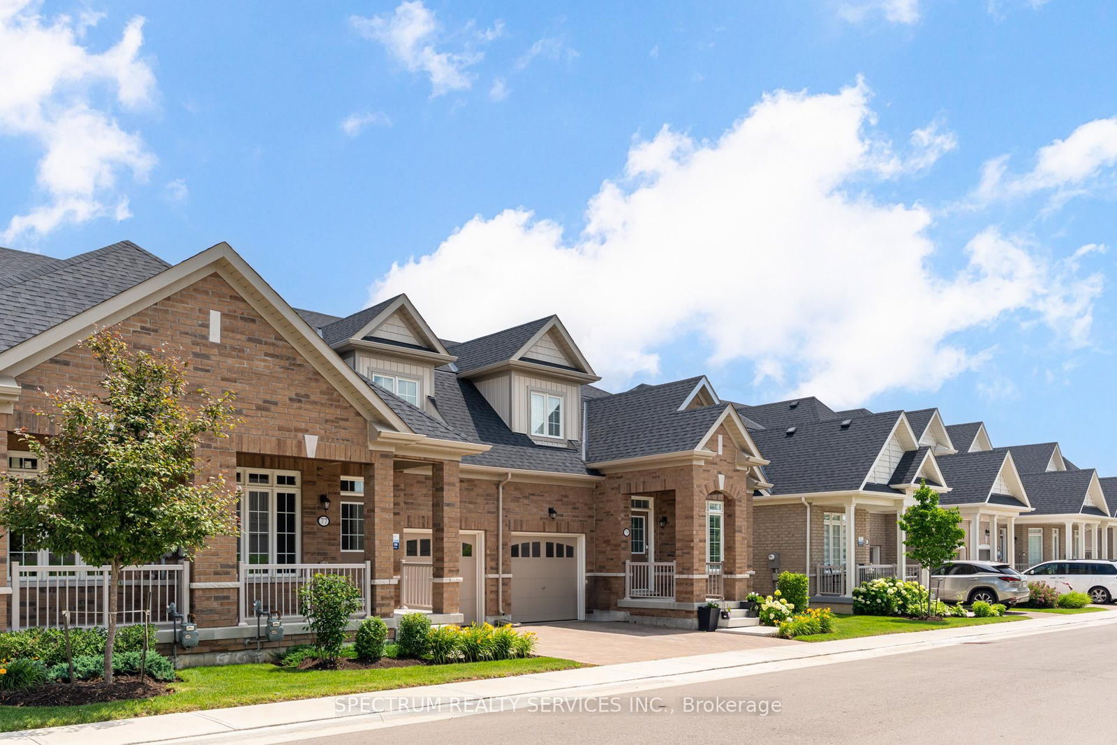 77 Muzzo Drive • Brampton, ON photo 2