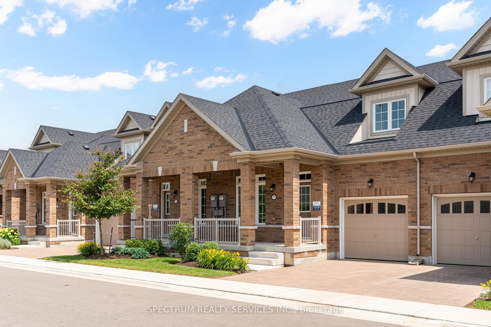 77 Muzzo Drive • Brampton, ON photo 3