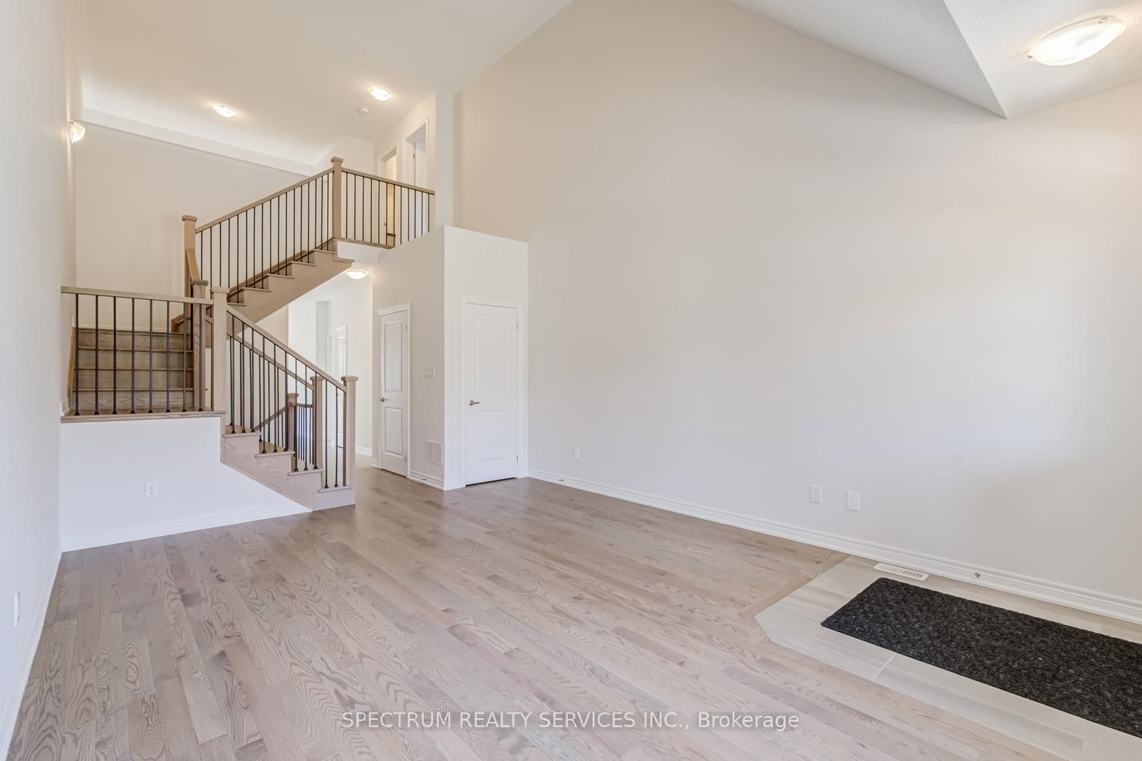 77 Muzzo Drive • Brampton, ON photo 8