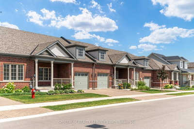128 DEGASPERIS Trail • Brampton, ON photo 2