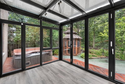 2152 Grand Ravine Drive • Oakville, ON photo 8