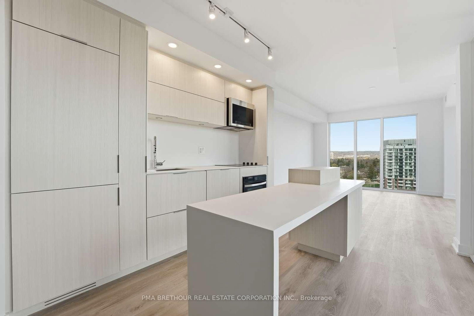 370 Martha Street • #1211 • Burlington, ON photo 6