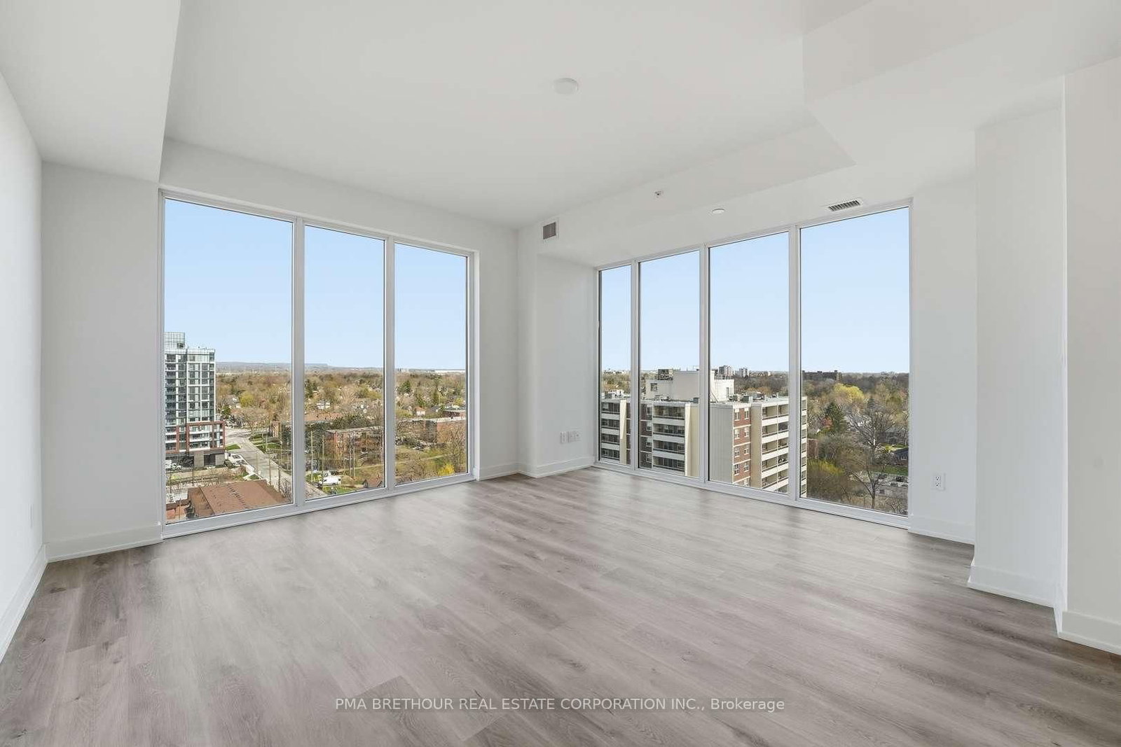 370 Martha Street • #1211 • Burlington, ON photo 7
