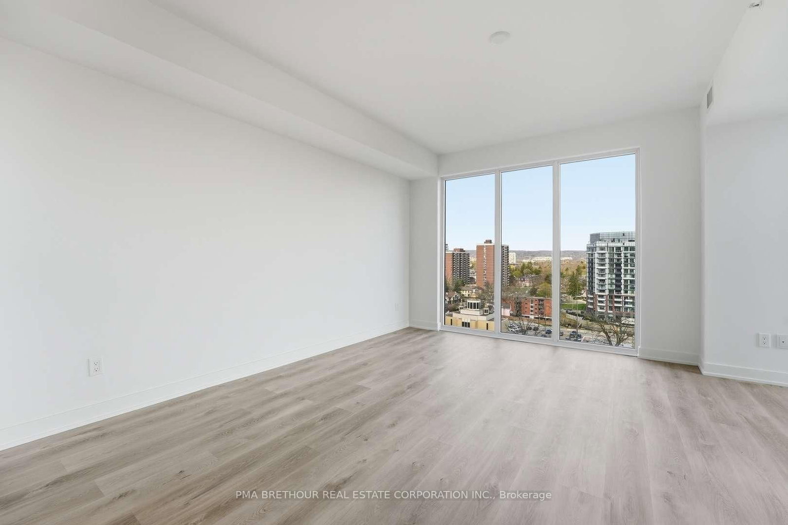 370 Martha Street • #1211 • Burlington, ON photo 9