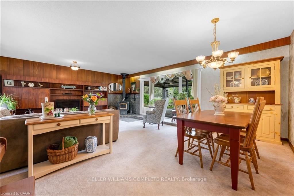 569 CRANE Court • Burlington, ON photo 10