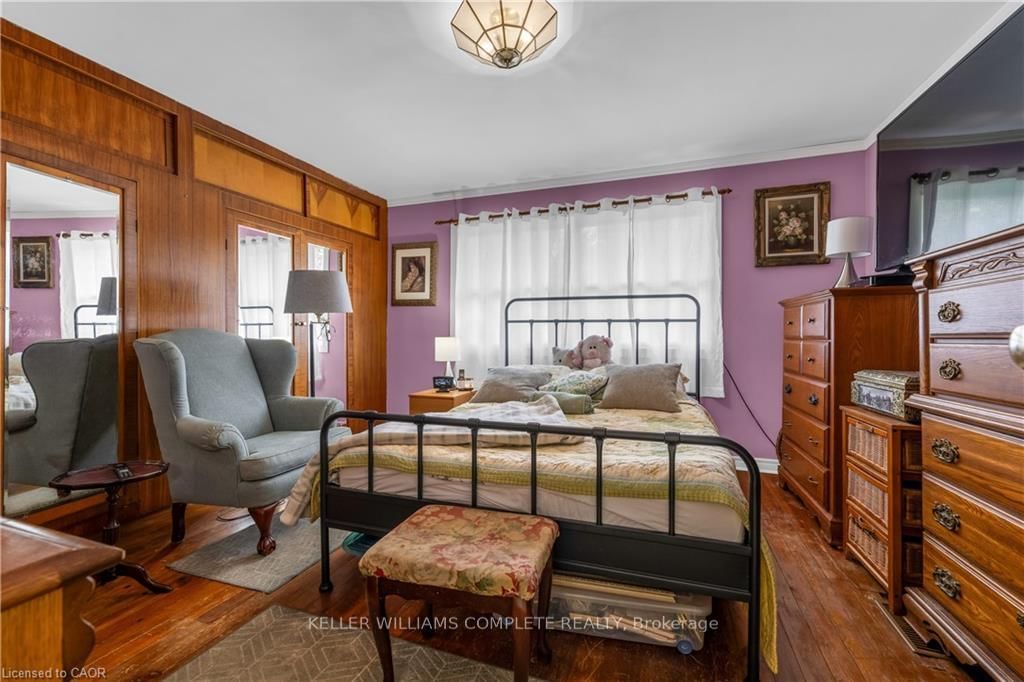 569 CRANE Court • Burlington, ON photo 14