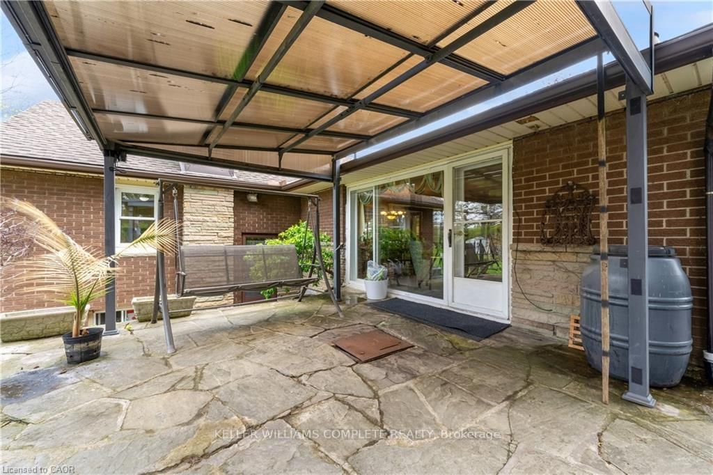 569 CRANE Court • Burlington, ON photo 21