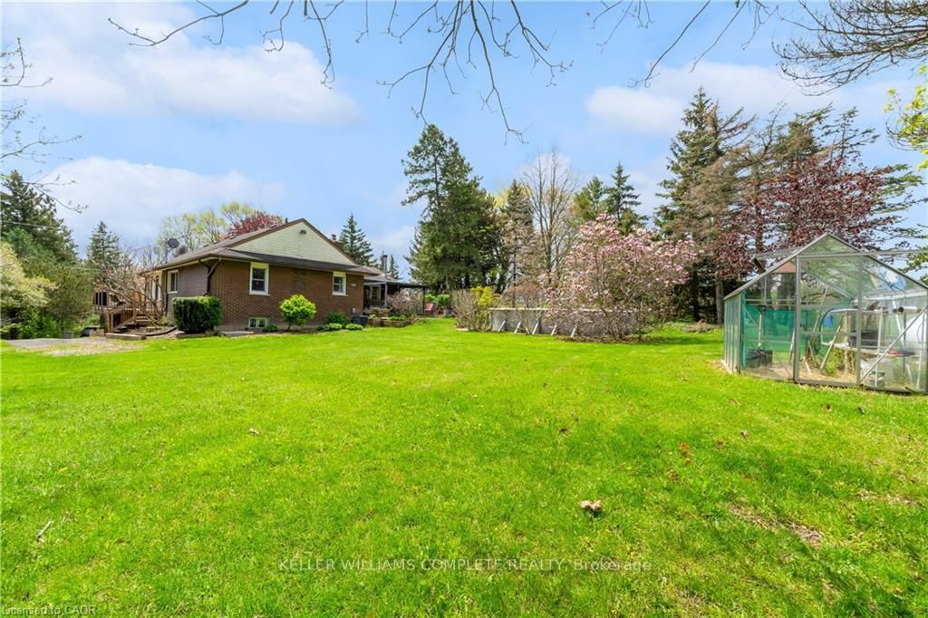569 CRANE Court • Burlington, ON photo 24