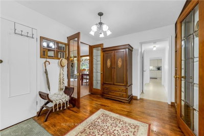 569 CRANE Court • Burlington, ON photo 9