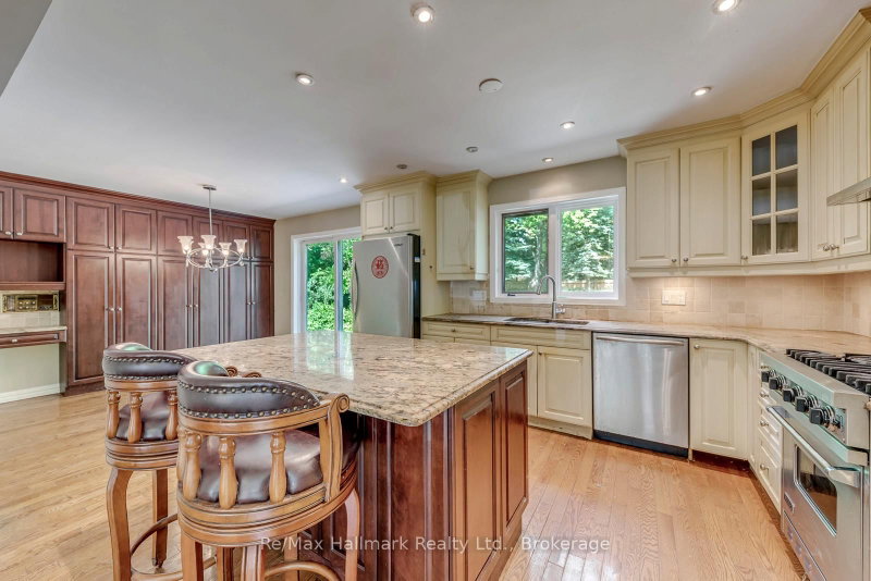 2247 Bennington Oakville,ON L6J 5Z3 — Photo 12