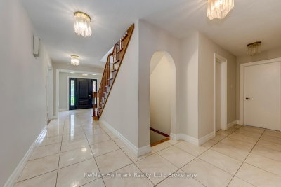 2247 Bennington Oakville,ON L6J 5Z3 — Photo 4