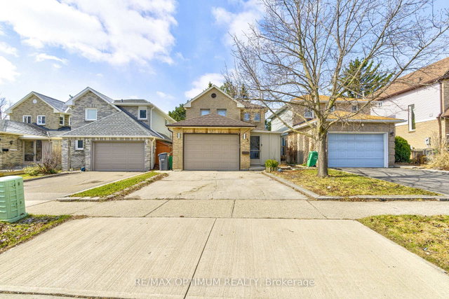 5 Roehampton Crescent